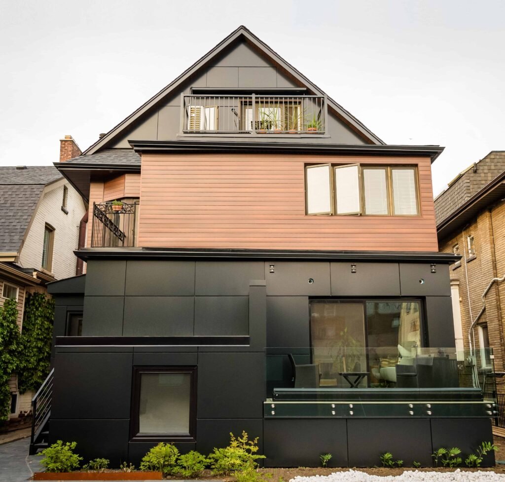 Modern home utilizing vedrex woodgrain aluminum cladding systems