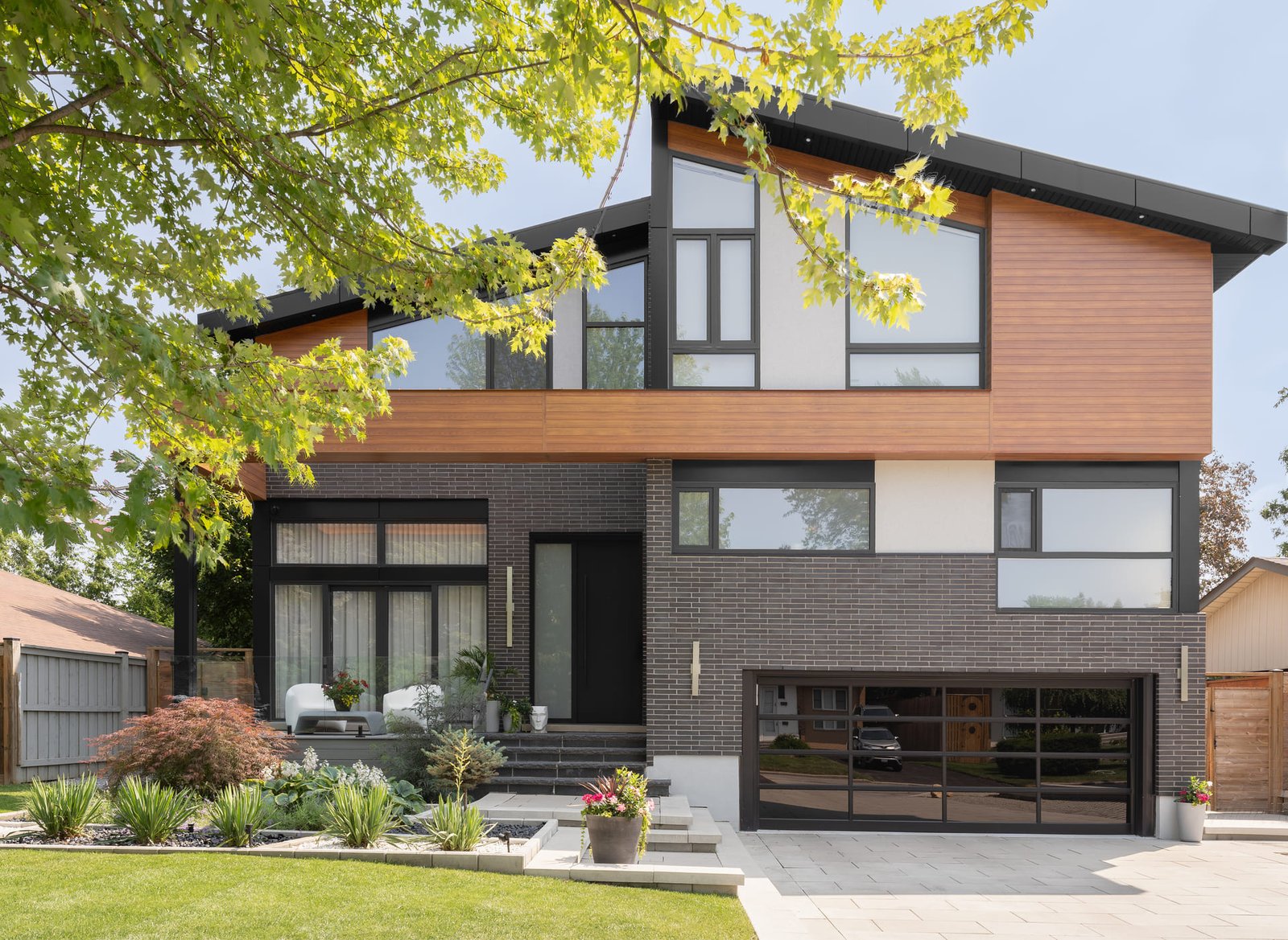 Residential Aluminum Siding Guide: Design & Costs | VEDREX